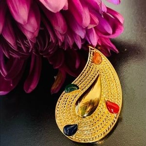 Vintage Avon Gold Paisley Brooch